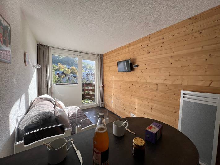 Ganzes Studio, Renoviertes Studio mit Parkplatz und Pistenzugang, ideal für einen Kurzurlaub in Chantemerle in Saint-Chaffrey, Serre Chevalier
