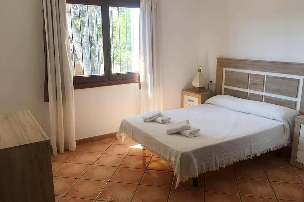 Villa Matilde, close to the beautiful Advocat cove and with sea views in Benissa, Costa Blanca
