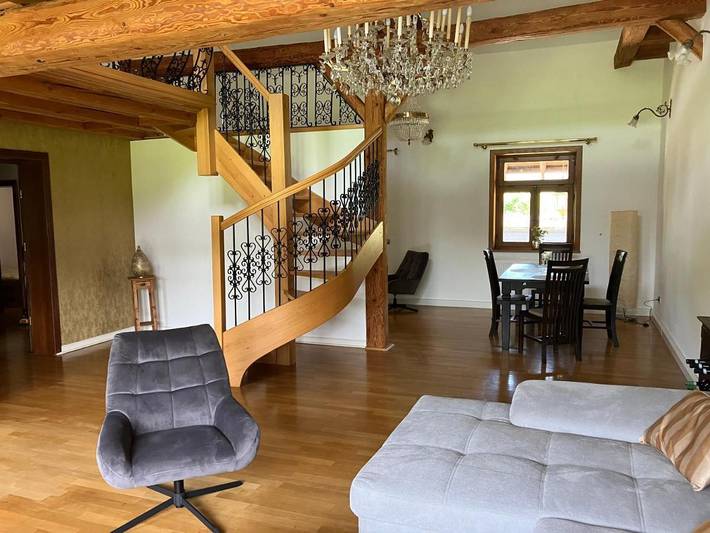 Ferienwohnung für 7 Personen, mit Balkon und Terrasse sowie Garten und Ausblick