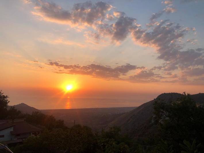 Villa per 9 persone, con panorama e giardino in Calabria