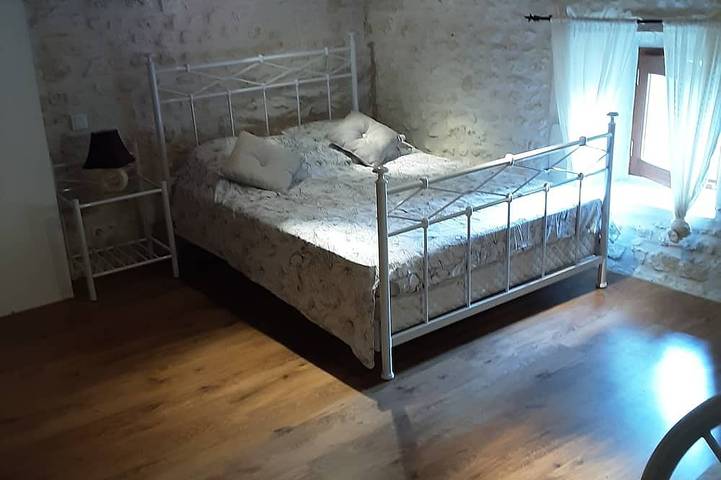 Location de vacances pour 12 personnes, avec jardin à Montpellier-de-Médillan - 2