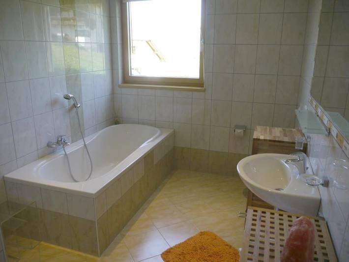 Ferienwohnung für 4 Personen, mit Ausblick und Garten in Axams - 4