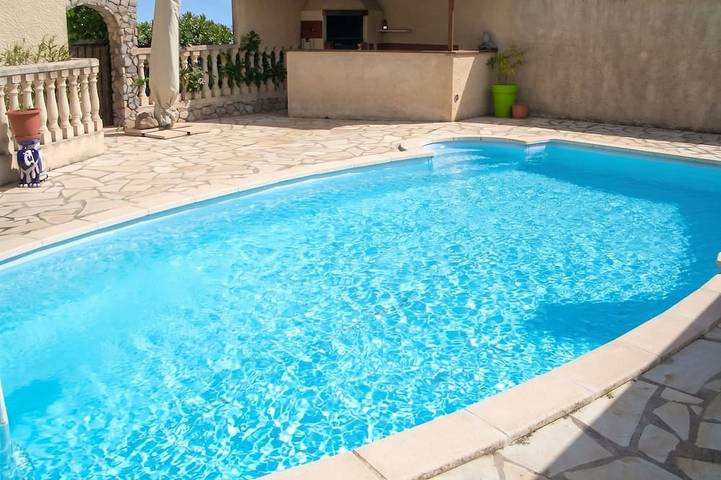Villa pour 6 personnes, avec terrasse et jardin - 1