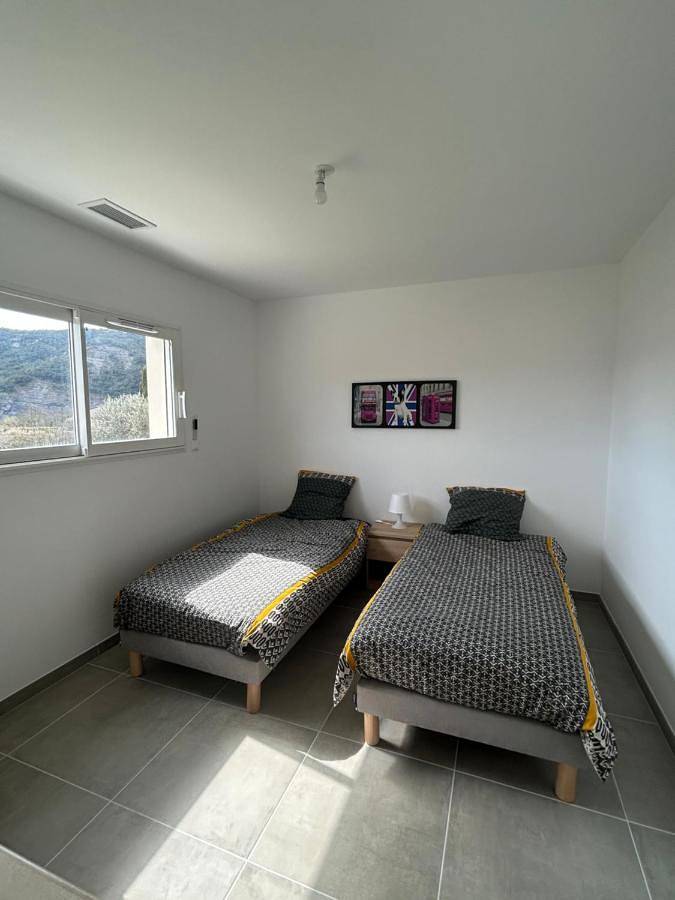 Villa pour 6 personnes, avec jardin, animaux acceptés à Vallon-Pont-d'Arc - 4
