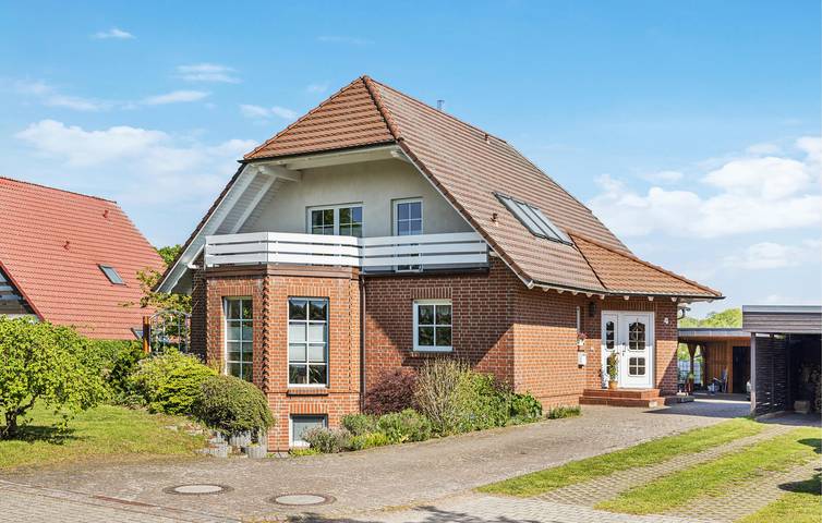 Ferienwohnung für 2 Personen, mit Terrasse und Garten in Waren (Müritz)