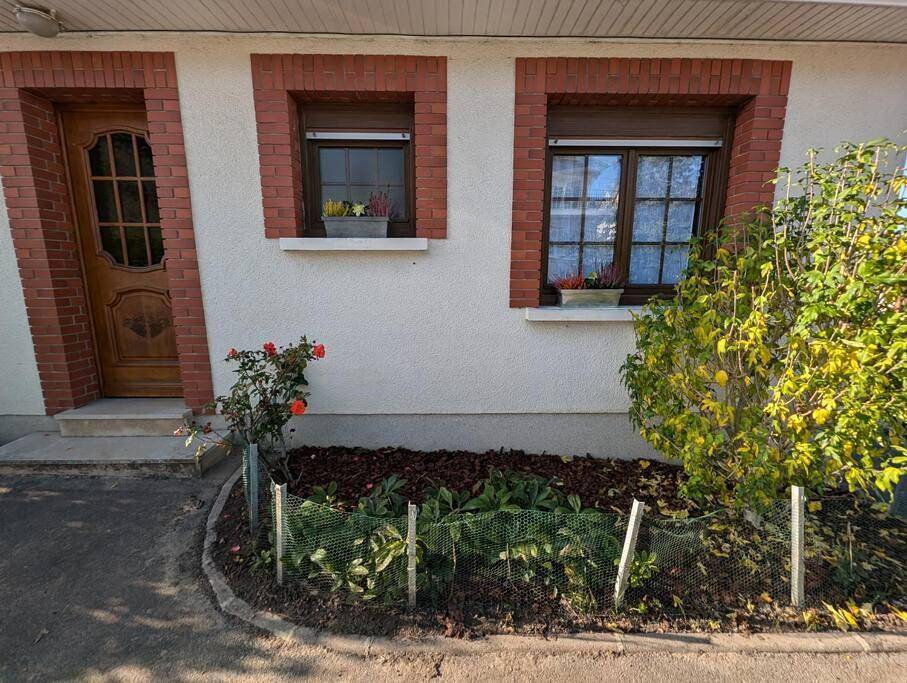 Two-Bedroom House in Leuvrigny, Marne