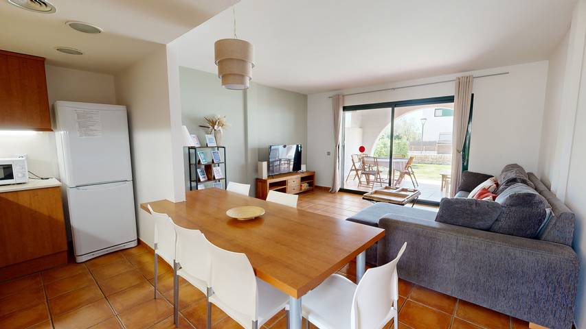 Location de vacances pour 8 personnes, avec jardin ainsi que balcon et bassin pour enfant, adapté aux familles à El Perelló - 3