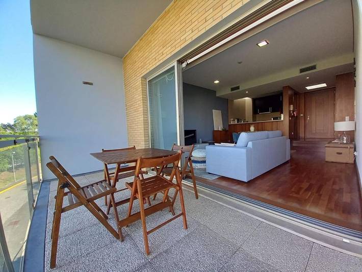 Gîte pour 4 personnes, avec Balcon et Terrasse ainsi que Jardin et Piscine dans Darque - 3