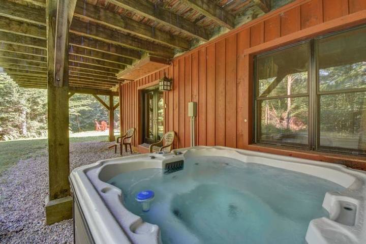 Location de vacances pour 10 personnes, avec balcon et jardin ainsi que piscine et vue sur le lac, adapté aux familles dans Canada - 3