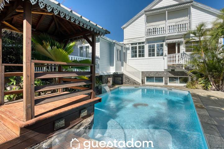 Apartamento de vacaciones para 3 personas, con jardín además de piscina y balcón, Familias con niños - 1
