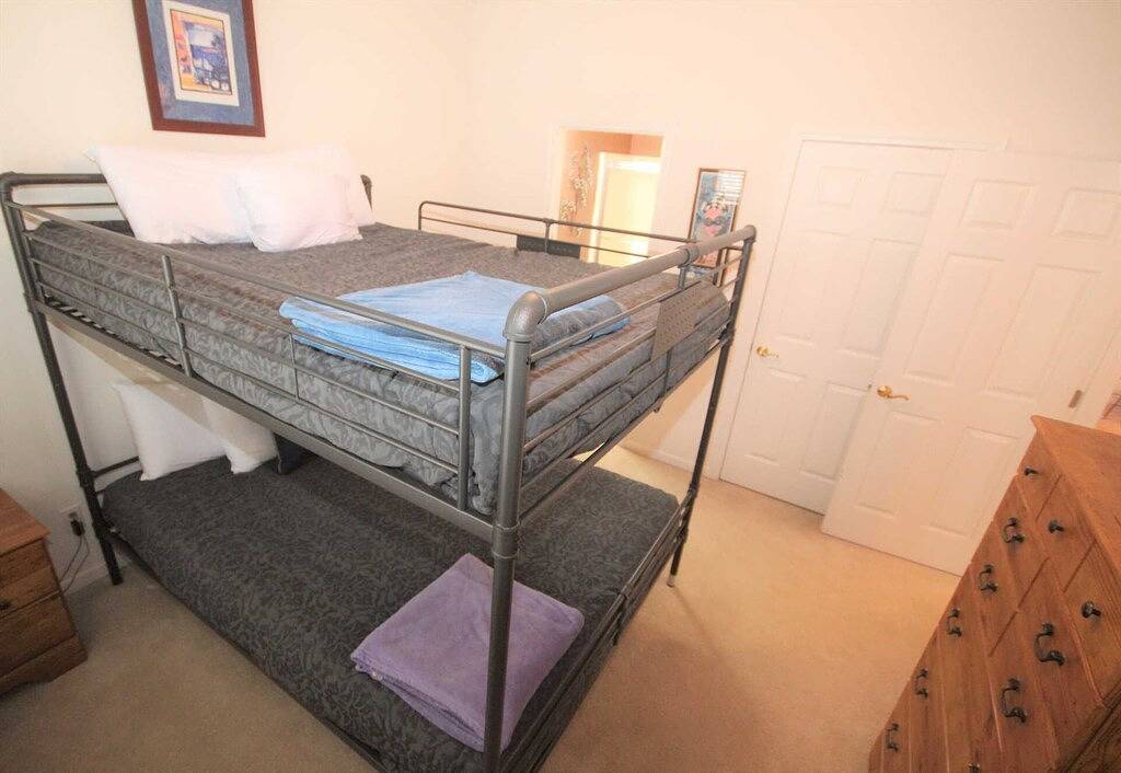 Ganze Wohnung, Stunning Top Floor View! Queen Bunk Bed! Family Friendly Harbour Towne Complex! Slip Close to Unit! in Lake Ozark, Lake of the Ozarks