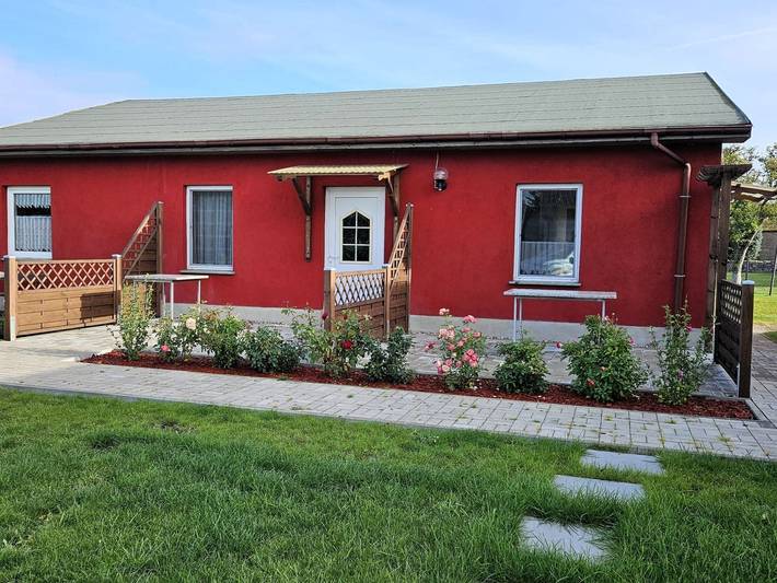 Ferienwohnung für 2 Personen, mit Terrasse und Garten in Karlshagen - 2