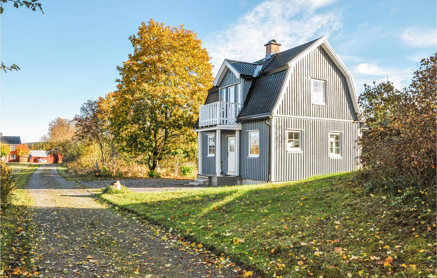 Hus för 4 Personer med trädgård in Dalslands kanal