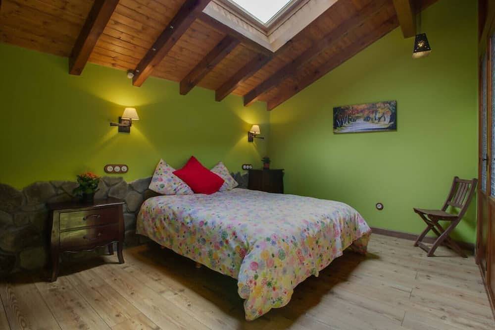 Entire apartment, The Llananzanes Lookout—Asturias Rural—Casa Ii in Aller, Cordillera Cantábrica