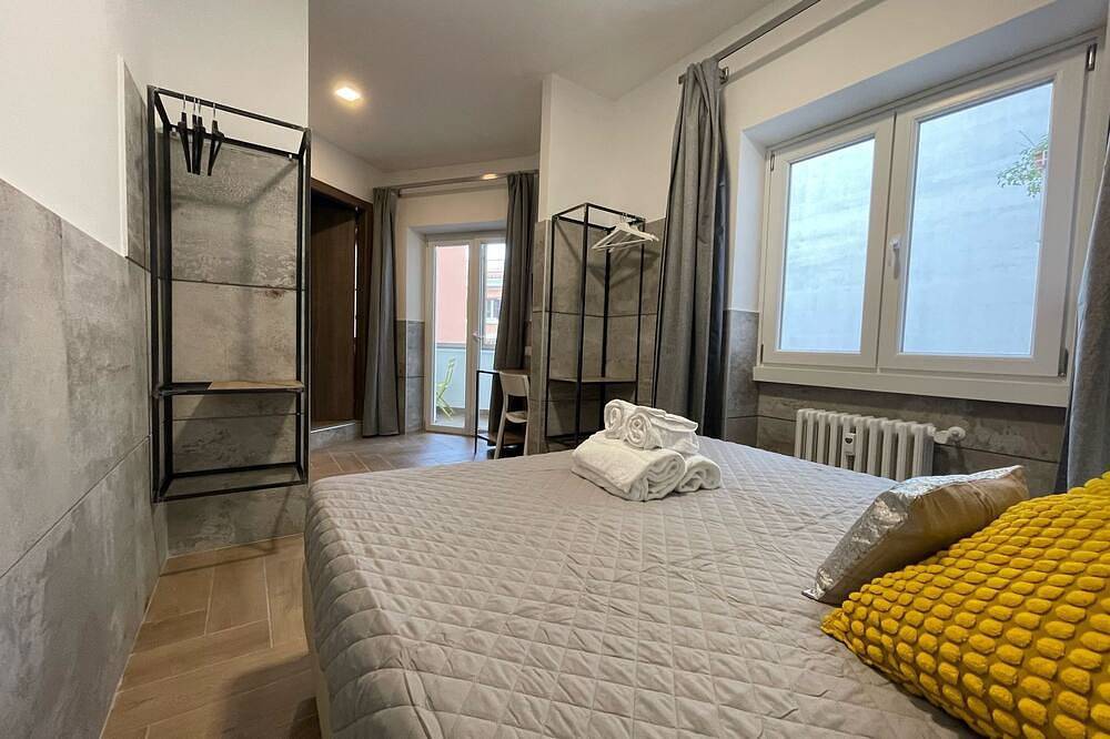 Modern and Elegant New B&B (2025), a stone's throw from the Vatican in Rome, Rome Province