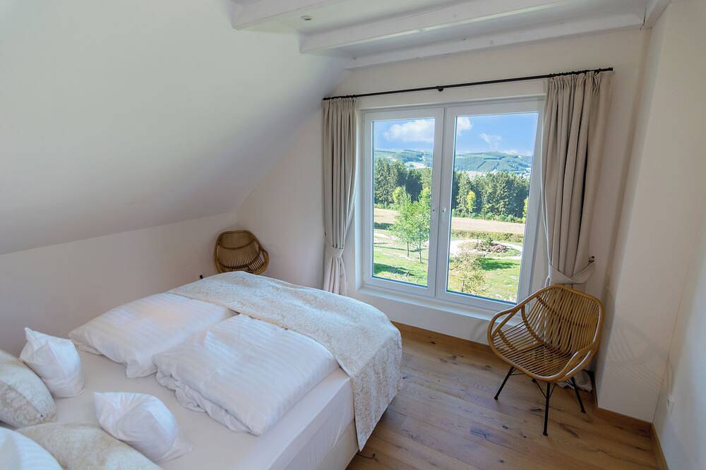 Bergchalets Winterberg mit Sauna - 101% Natur & Ruhe in Schmallenberg, Hochsauerlandkreis