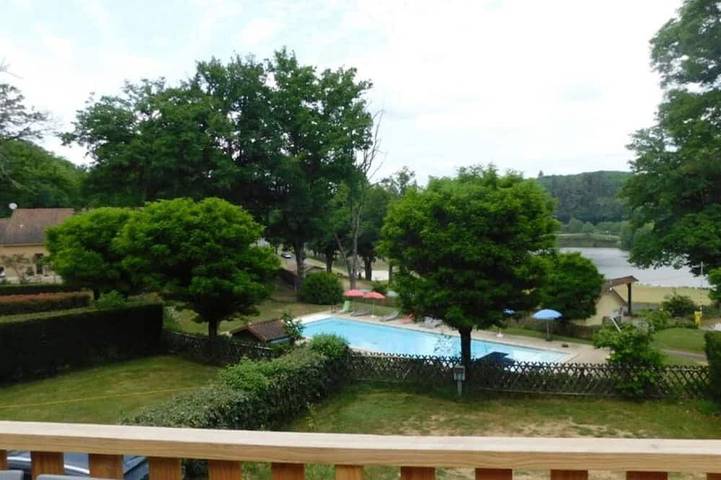 Gîte pour 4 personnes, avec terrasse et piscine à Rochechouart - 4