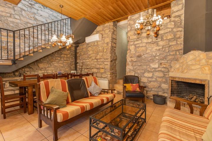 Landhaus für 11 Personen, mit Balkon und Whirlpool, mit Haustier in Katalonien - 3