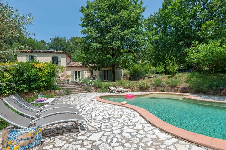 Villa für 8 Personen, mit Terrasse und Garten sowie Sauna, mit Haustier in Provence-Alpes-Côte d'Azur - 2