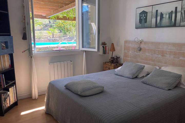 Location de vacances pour 6 personnes, avec jardin et terrasse à Montouliers - 2