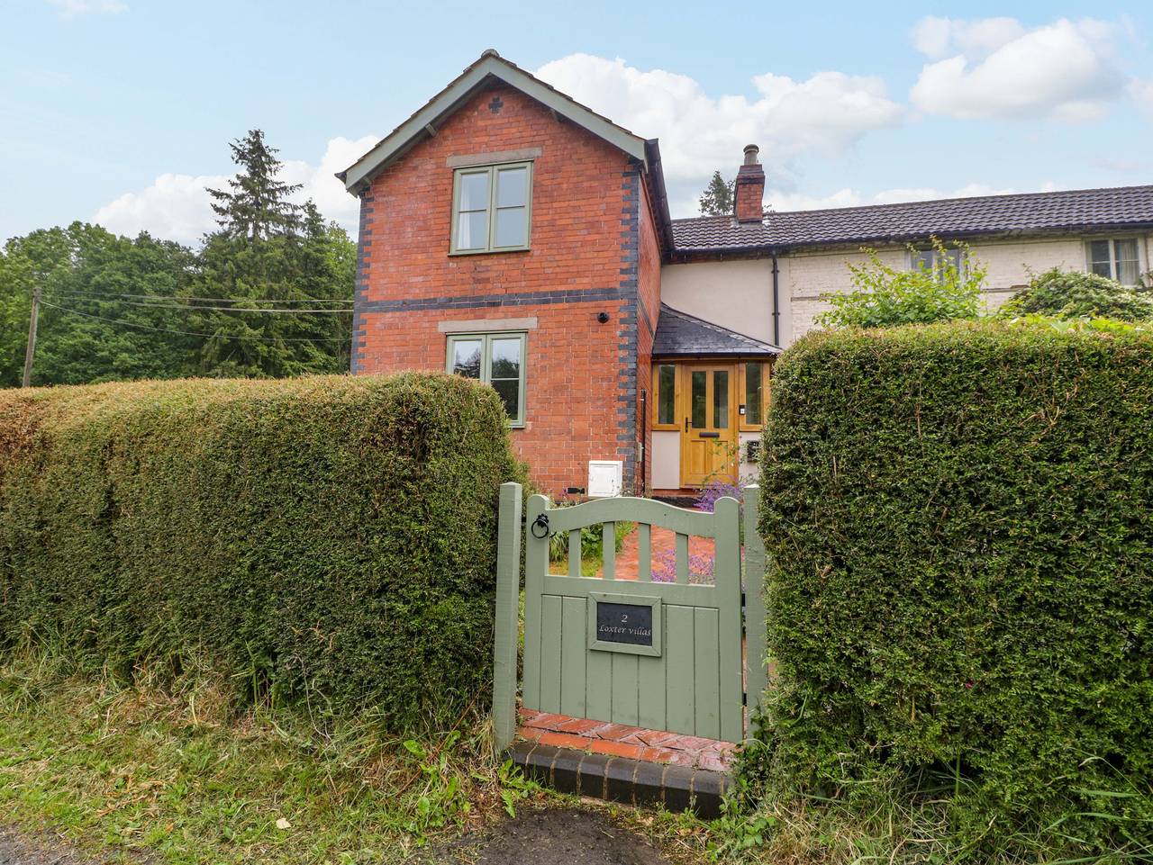 2 Loxter Villas in Herefordshire