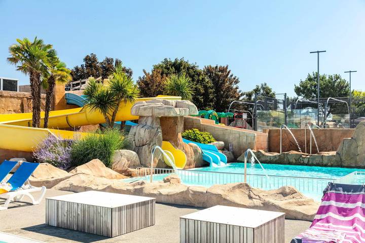 Camping pour 6 personnes, avec terrasse à Jard-sur-Mer - 2