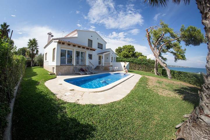 Casa de vacaciones para 8 personas, con jardín y terraza, Se admiten mascotas en Perelló