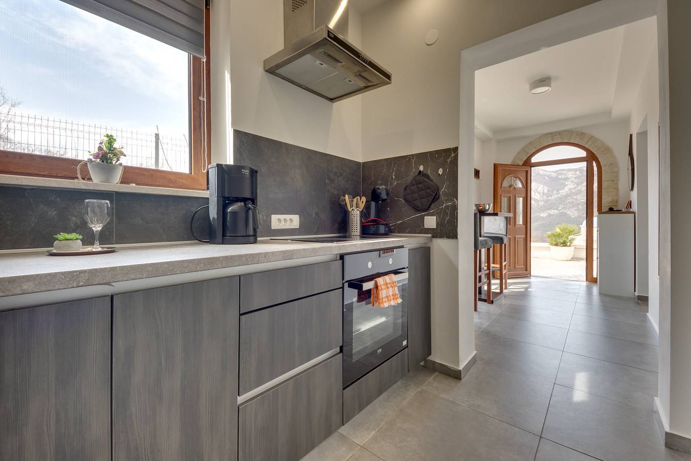 Apartamento vacacional entero, Sutorman 1 (Villa D&B) in Montenegro