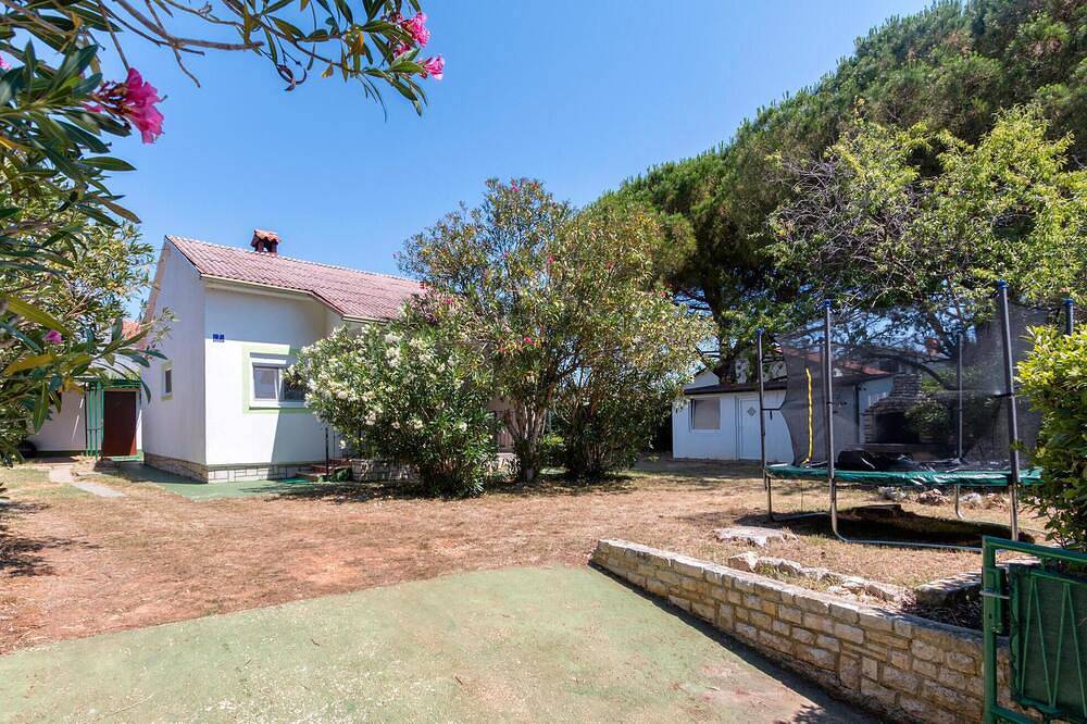 2 bedroom beach front home in Premantura in Premantura, Southcoast Istria