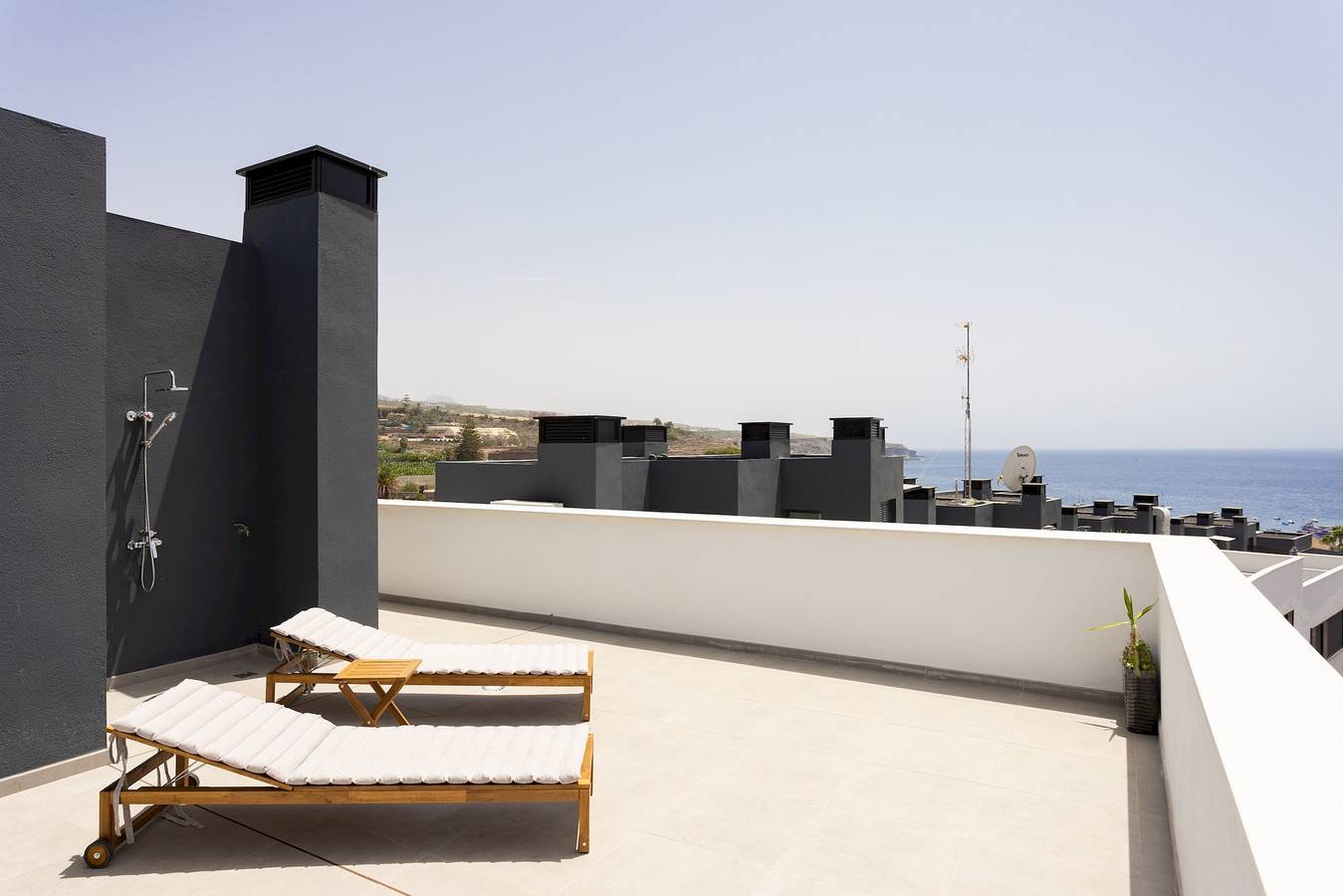 Ganze Wohnung, Ferienwohnung für 4 Personen mit Terrasse in Playa San Juan, Guía de Isora