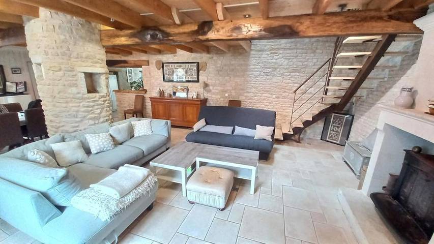 Location de vacances pour 11 personnes, avec vue et jardin à Saint-Sigismond (Vendée)