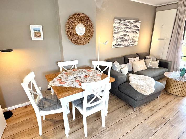 Ganze Wohnung, Zentral gelegenes Ferienappartement in strandnaher Lage im Herzen Wenningstedts in Nordfriesische Inseln (Schleswig-Holstein) (Schleswig-Holstein), Wenningstedt