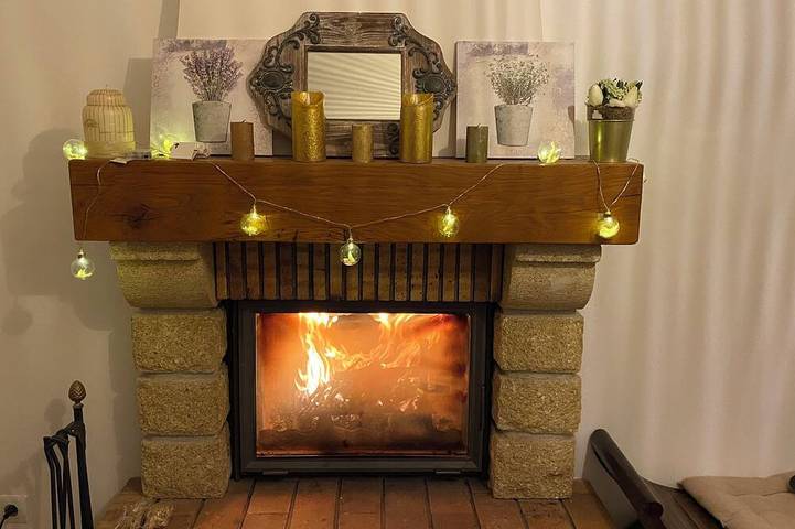 Location de vacances pour 8 personnes, avec jardin ainsi que balcon et jacuzzi à Vif (Isère)