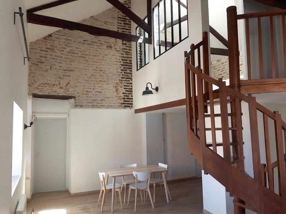 Appartement entier, Le Loft Du Chateau Du Roi in Cahors, Lot