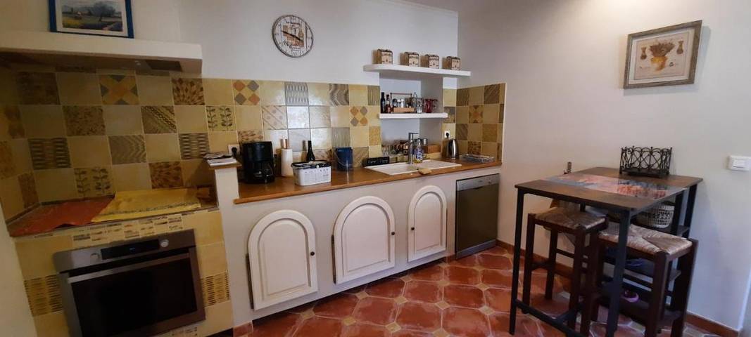 Gîte pour 2 personnes, avec jardin ainsi que vue et piscine à Méthamis - 4