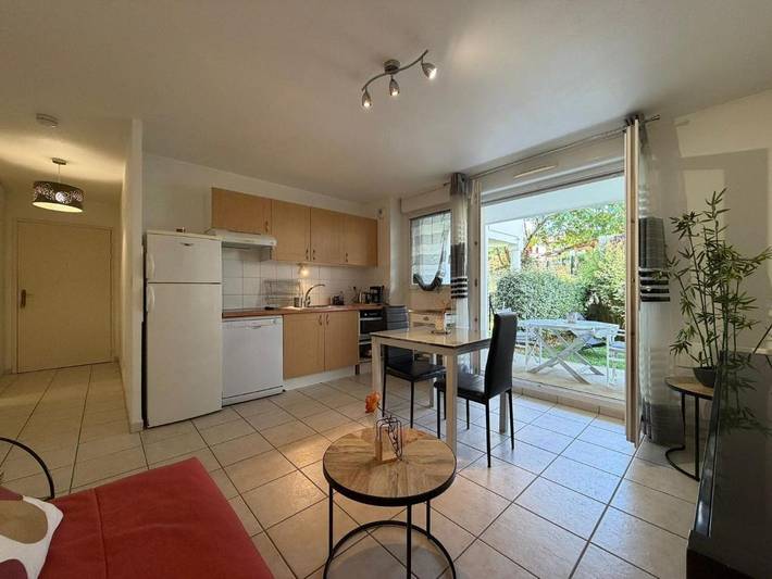Apartamento de vacaciones para 4 personas, con jardín y piscina - 1