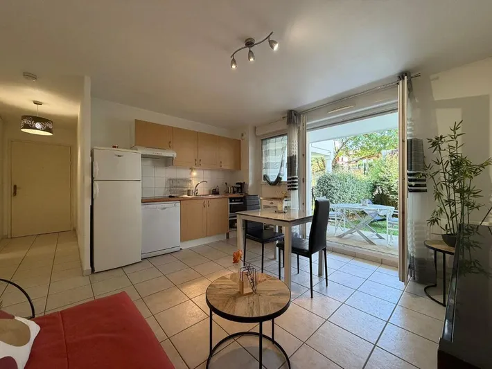Apartamento de vacaciones para 4 personas, con jardín y piscina - 1
