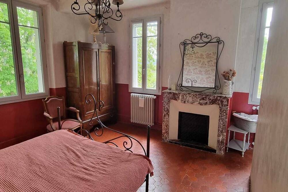 Domaine du Pont vieux - in Villeneuve (Provence), Parc naturel régional du Luberon