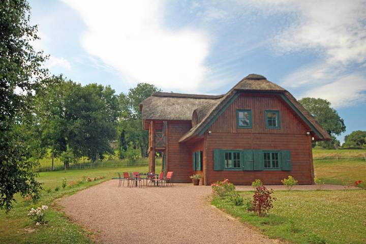 Gîte pour 6 personnes, avec terrasse et jardin