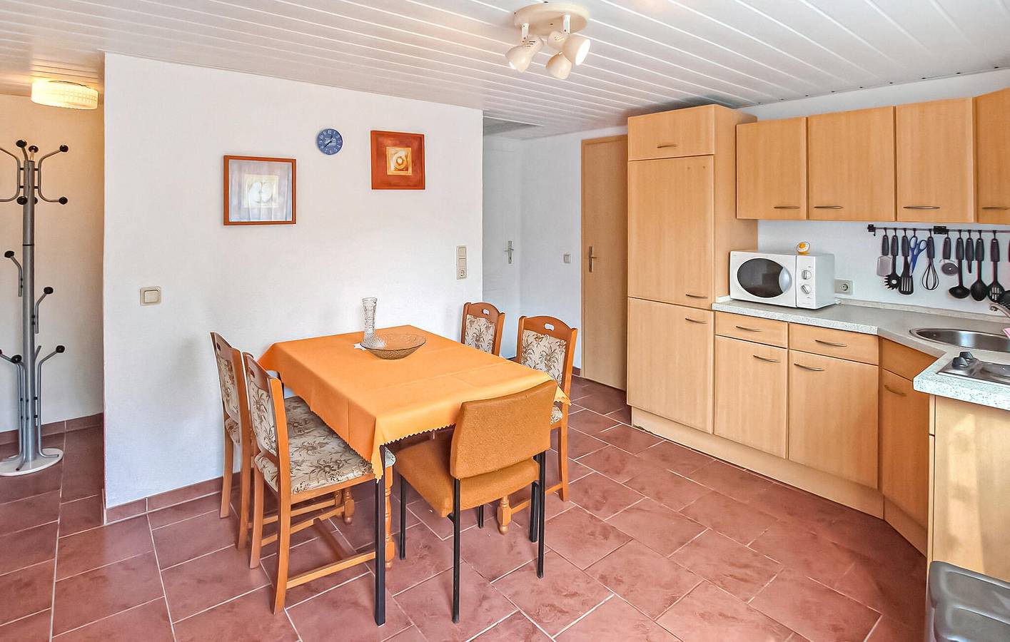 Luxus-Wohnung in Luckow - Terrasse, Parkplatz & TV in Luckow, Vorpommern Greifswald