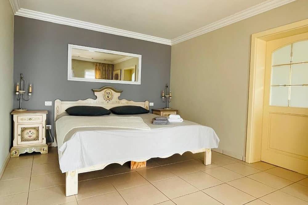 Relaxing villa. Heated pool. Luxurious views. Massage in Santa Úrsula, North Tenerife