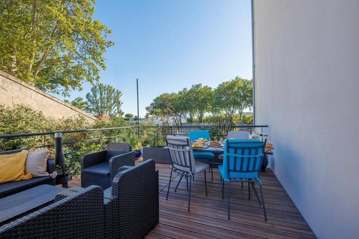 Location de vacances pour 2 personnes, avec terrasse et vue ainsi que jardin et piscine, animaux acceptés à Sallèles-d'Aude - 2