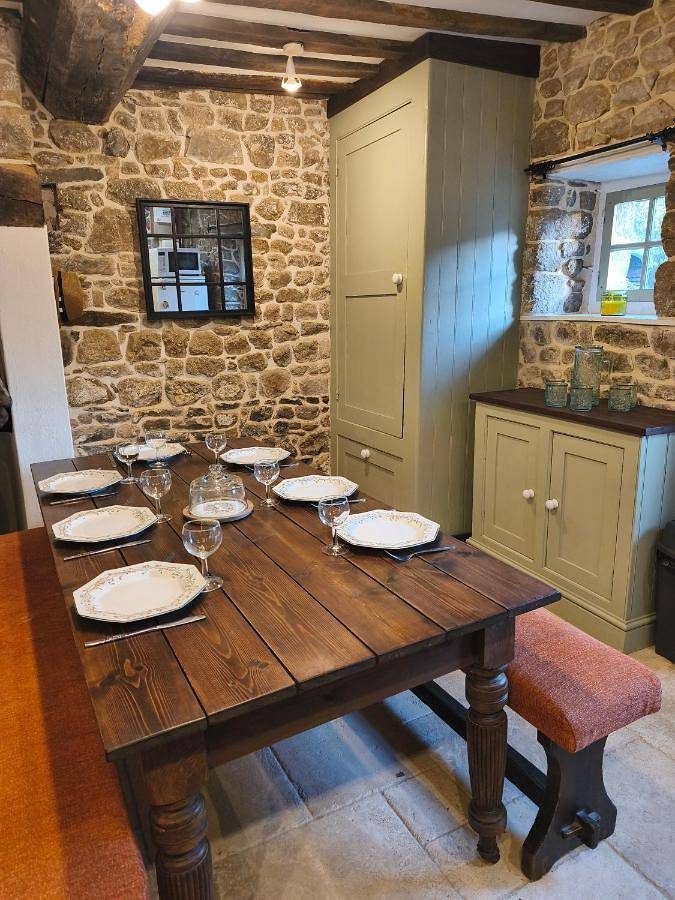 Location de vacances pour 7 personnes, avec vue ainsi que terrasse et jardin à Saint-Calais-du-Désert - 3