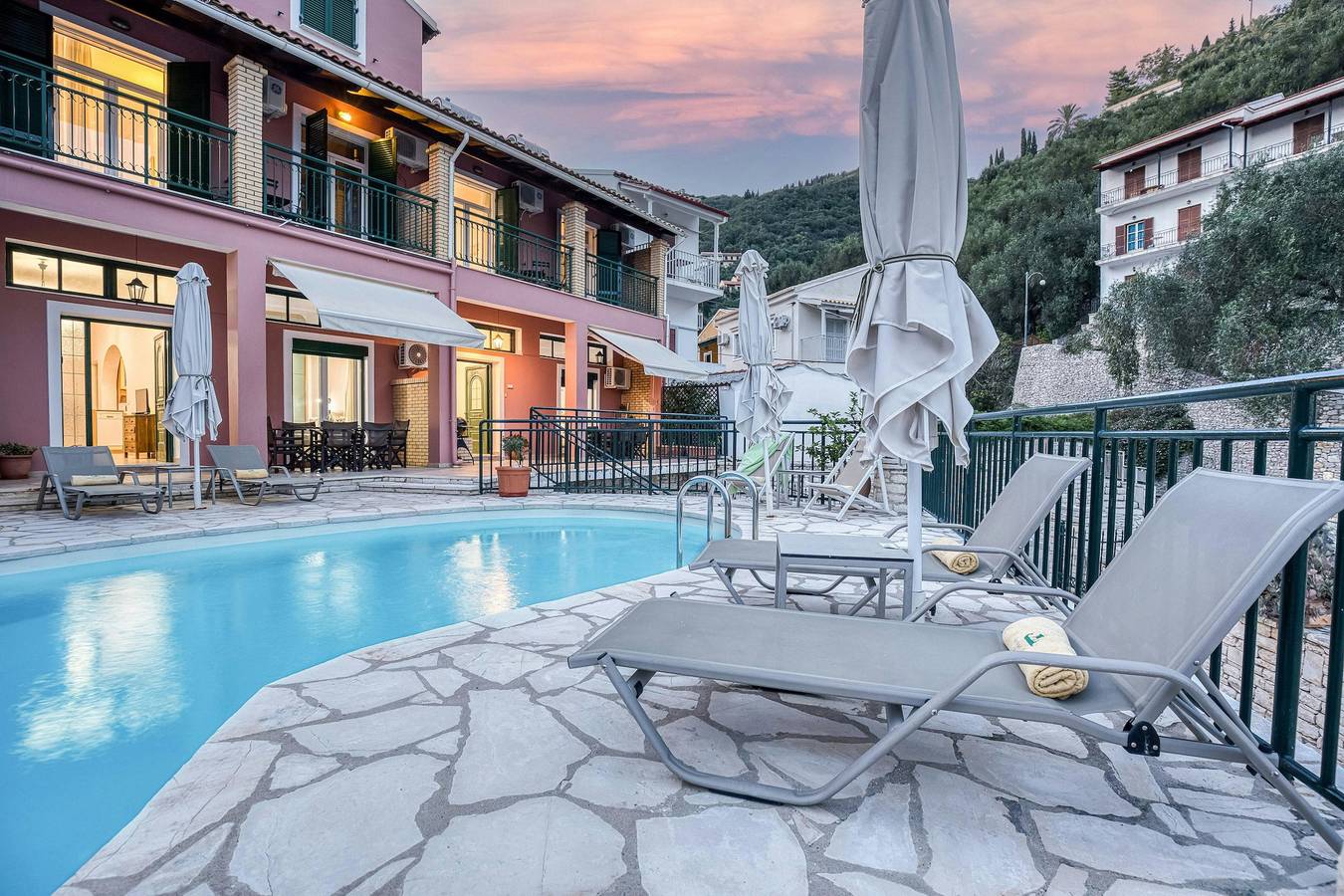 Appartement entier, Villa Delphine by Tsiolis family ★ shared pool in Katavolos, Corfou