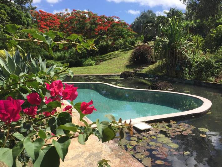 Hotel para 2 personas, con piscina además de vistas y jardín - 1