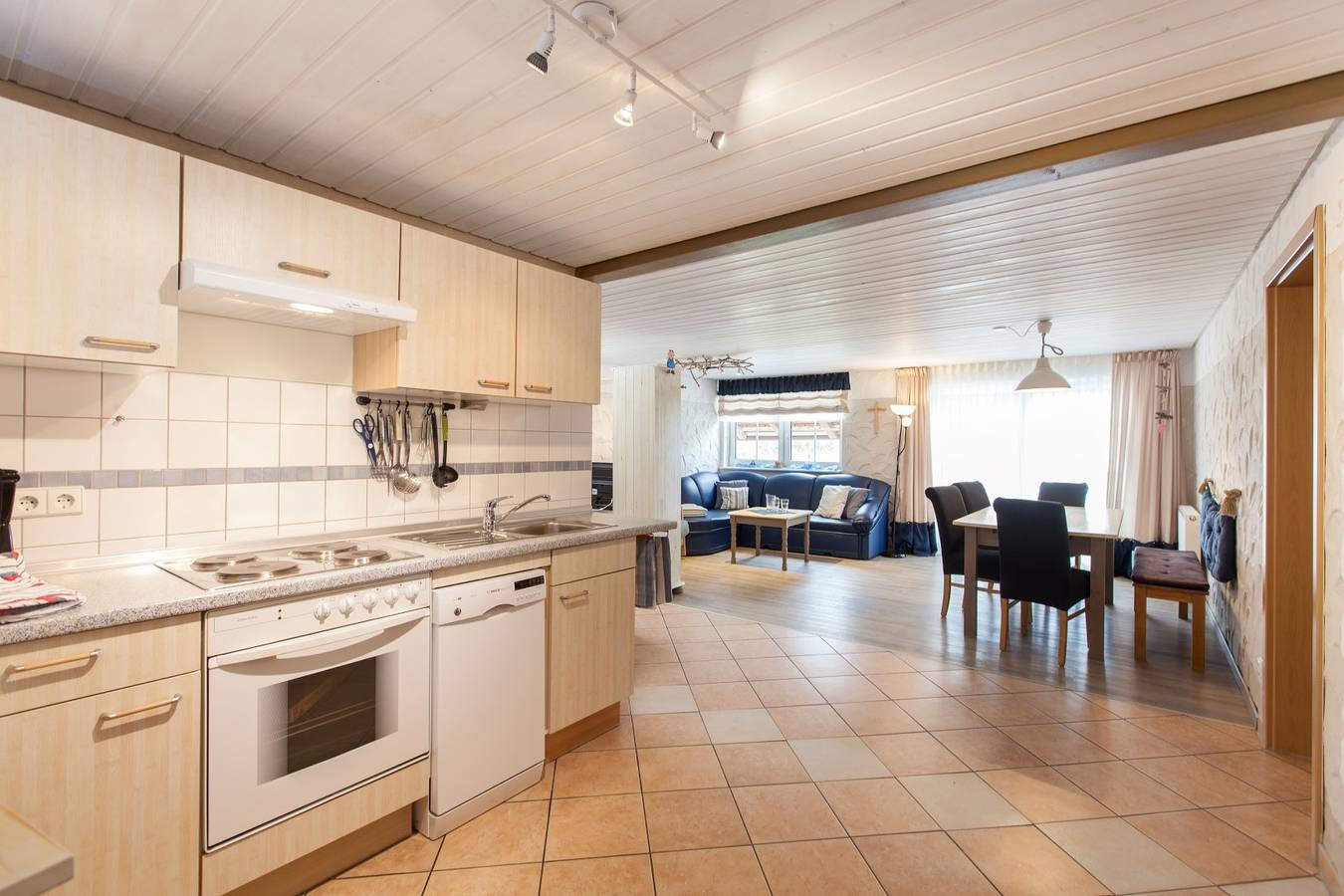 Katzenmaier - Wohnung Türkis, 80qm, 2 Schlafzimmer, max. 4 Personen in Friedrichshafen, Region Bodensee-Oberschwaben