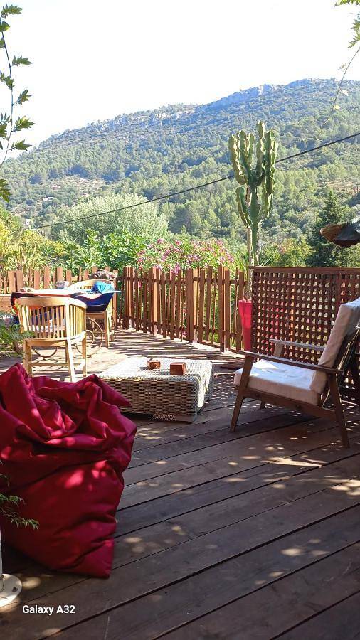 Location de vacances pour 6 personnes, avec piscine ainsi que terrasse et vue, animaux acceptés à Belgentier - 4