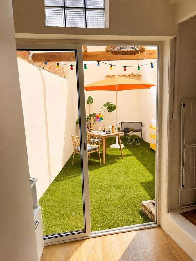 Gîte pour 2 personnes, avec terrasse dans Office De Tourisme D Avignon - 2
