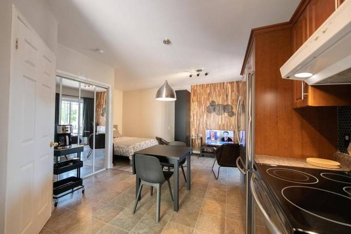 Gîte pour 2 personnes, avec terrasse à Saguenay - 2