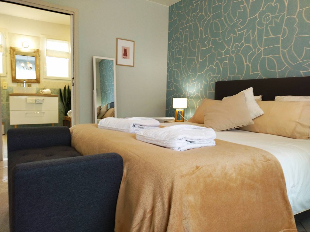 Chambre d'hôtes Fleurs de Cosmos, suite climatisée - Chambre Climatisée in Albi, Région d'Albi